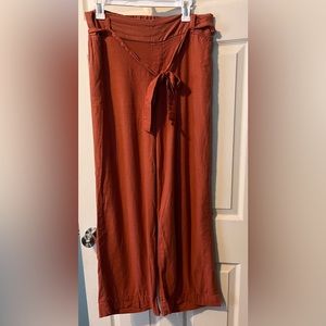 SoundStyle red linen pants